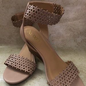Beautiful XOXO sandal